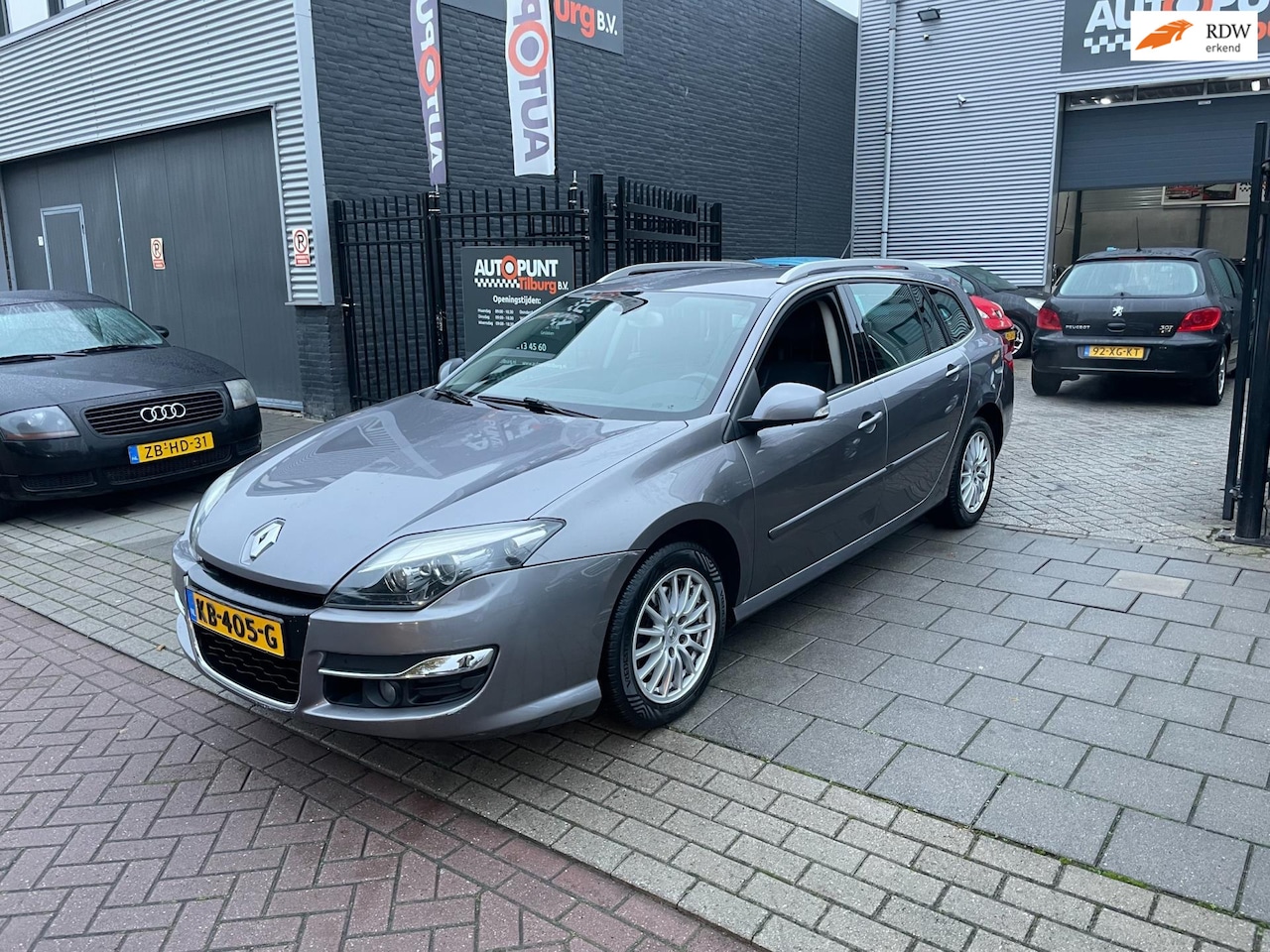 Renault Laguna Estate - 2.0 dCi S/S Dynamique Airco Navi NAP APK - AutoWereld.nl