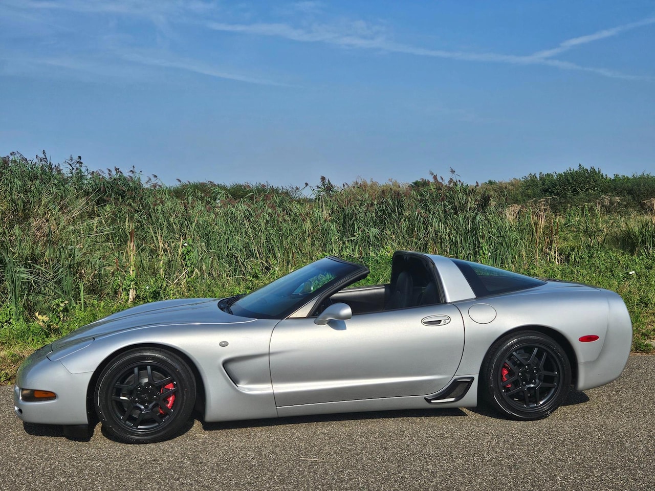 Chevrolet Corvette - USA C5 coupe 5.7 V8 automaat LPG !! Origineel NL auto !! - AutoWereld.nl