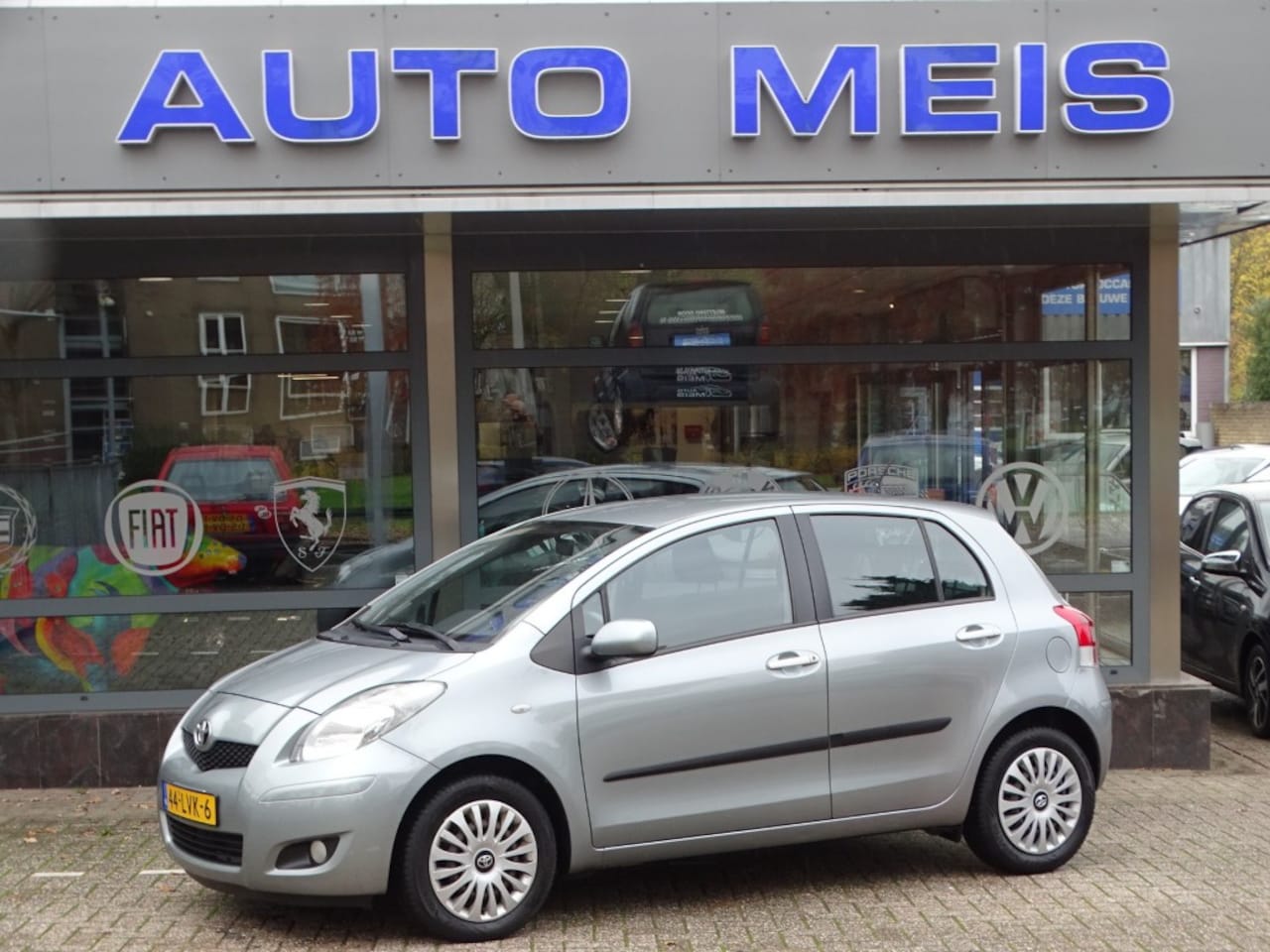 Toyota Yaris - 1.3 VVTI ASPIRATION Automaat Airco Trekhaak - AutoWereld.nl