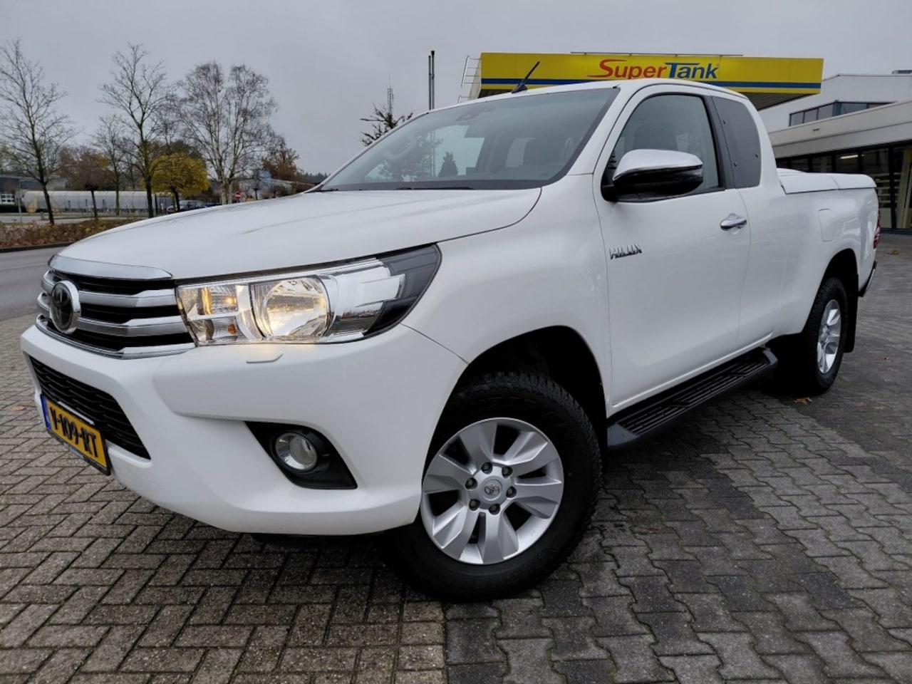 Toyota HiLux - 2.4 D-4D 150PK CAMERA NAVI 1e EIGENAAR - AutoWereld.nl