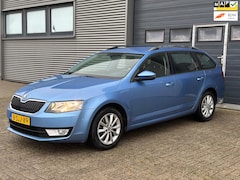 Skoda Octavia Combi - 1.2 TSI Greentech Ambition Businessline NAVI - CLIMA - NWE APK - TREKHAAK