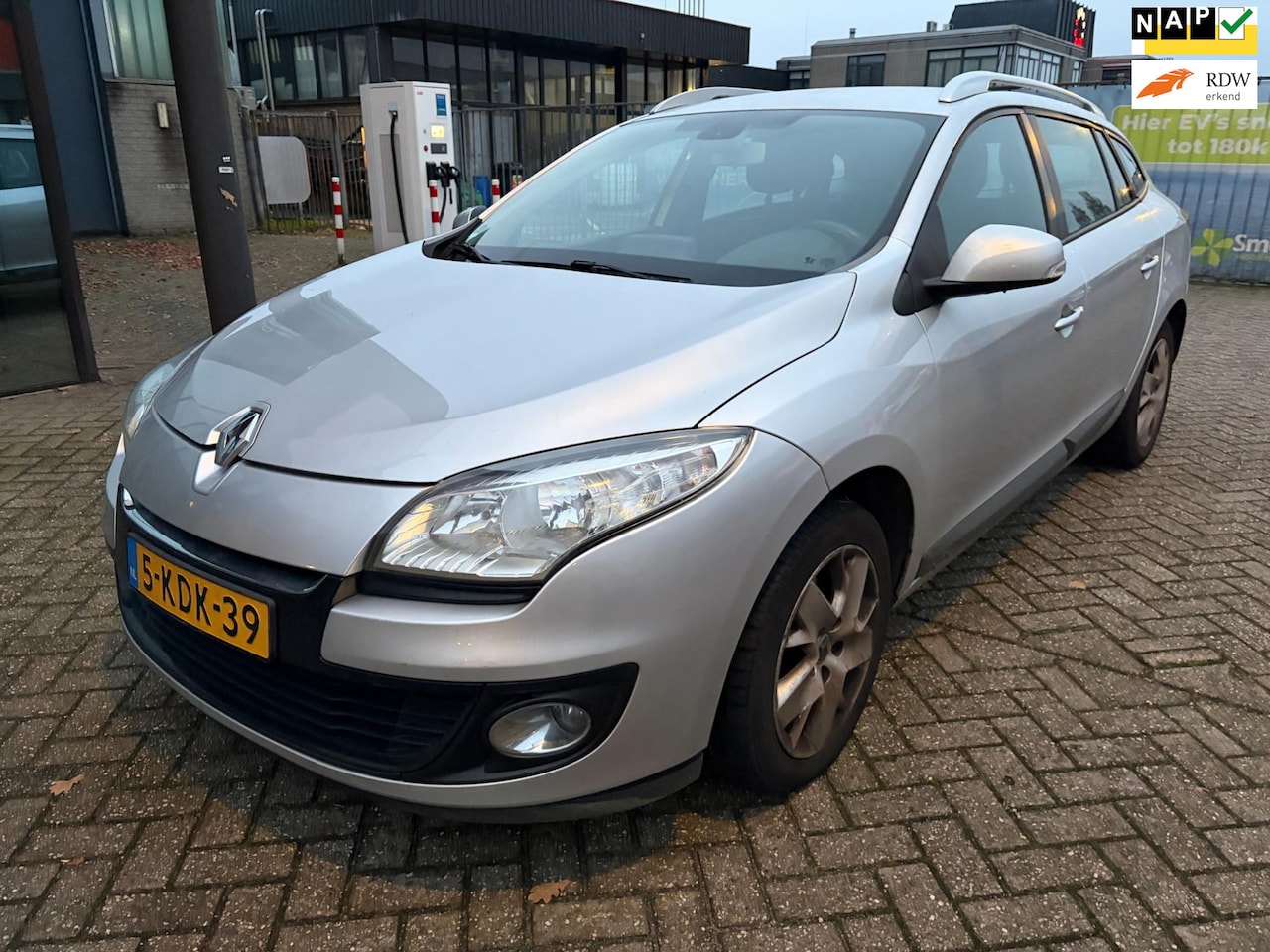 Renault Mégane Estate - 1.5 dCi Expression / Navi / Airco / Trekhaak - AutoWereld.nl