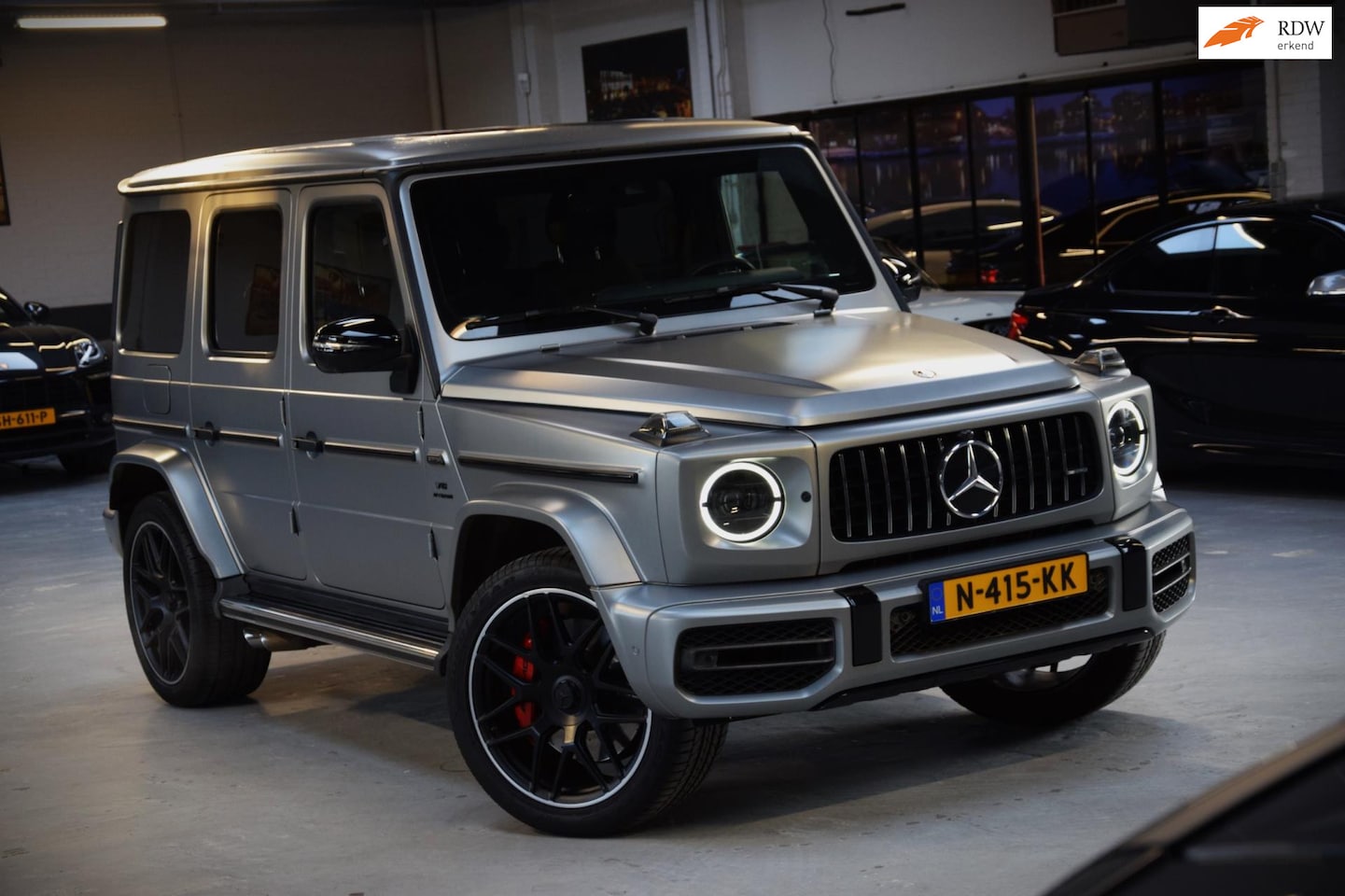 Mercedes-Benz G-klasse - G63 AMG *Edition 1*|Leder|Massage|Widescreen|22 inch|Schuifdak|Geel kenteken 5 persoons - AutoWereld.nl