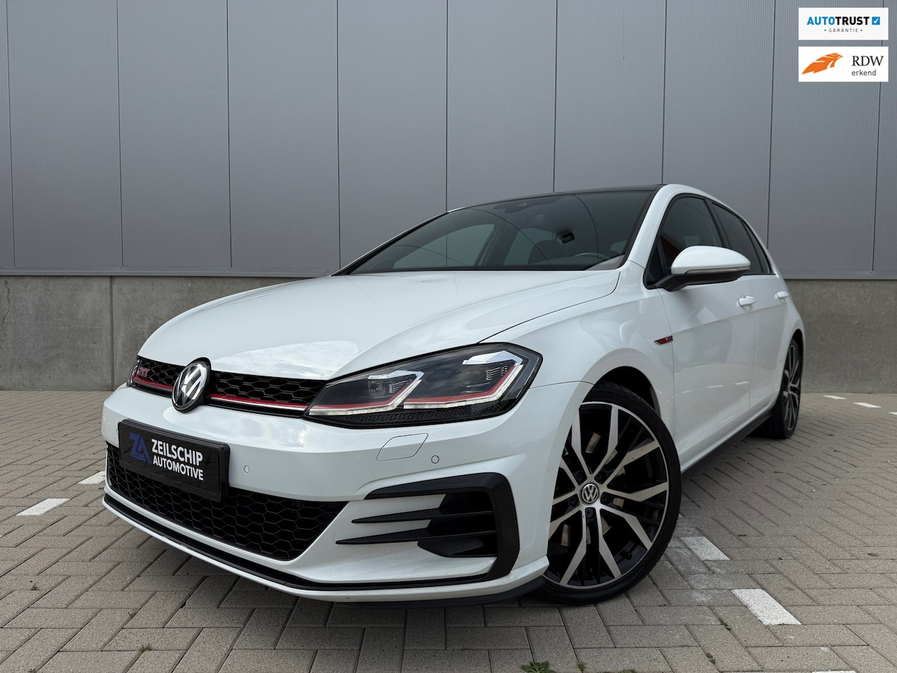 Volkswagen Golf - 2.0 TSI GTI Performance |PANO|KEYLESS|CAM|DynAudio|ACC|FULL - AutoWereld.nl
