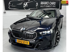 BMW 5-serie Touring - 530e M Sport Edition 360 cam Glazen dak B&W surround NL Auto NAP