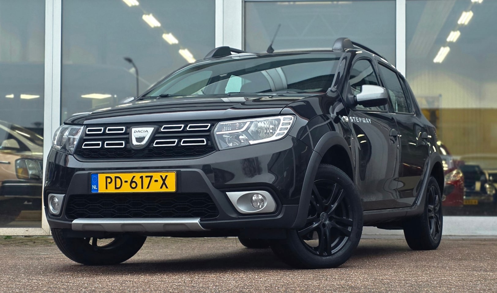 Dacia Sandero Stepway - 0.9 TCe Bi-Fuel SL 1e Eigenaar LPG G3 DAB - AutoWereld.nl