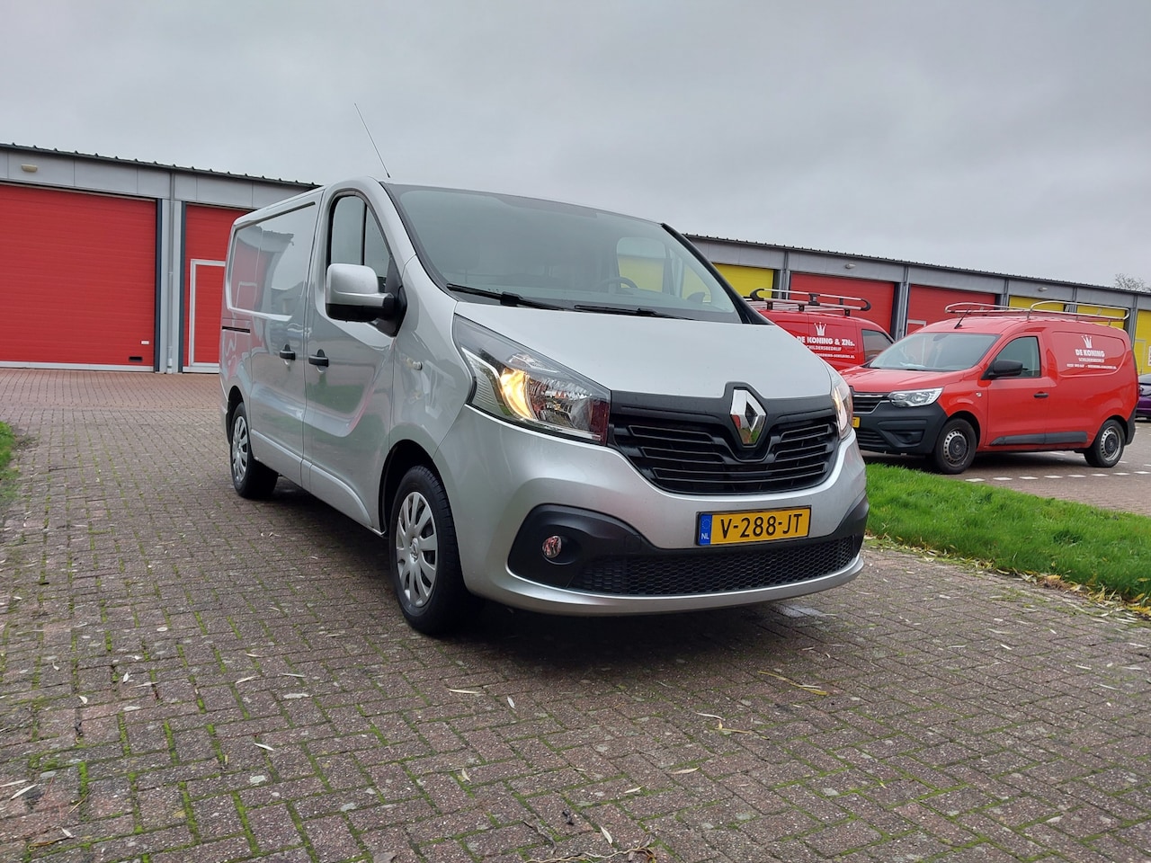 Renault Trafic - 1.6 dCi T29 L1H1 Luxe 11.750 ex, zeer lage km stand, nieuwe APK de netste die te koop is - AutoWereld.nl
