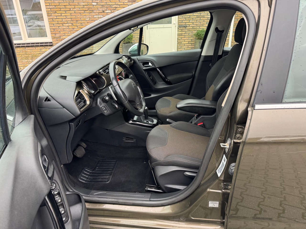 Citroën C3 - 1.4 e-HDi Collection EGS Bj 2012 Automaat - AutoWereld.nl