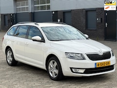 Skoda Octavia Combi - 1.2 TSI Greentech Ambition Businessline NAVI PDC CRUISE TREKHAAK