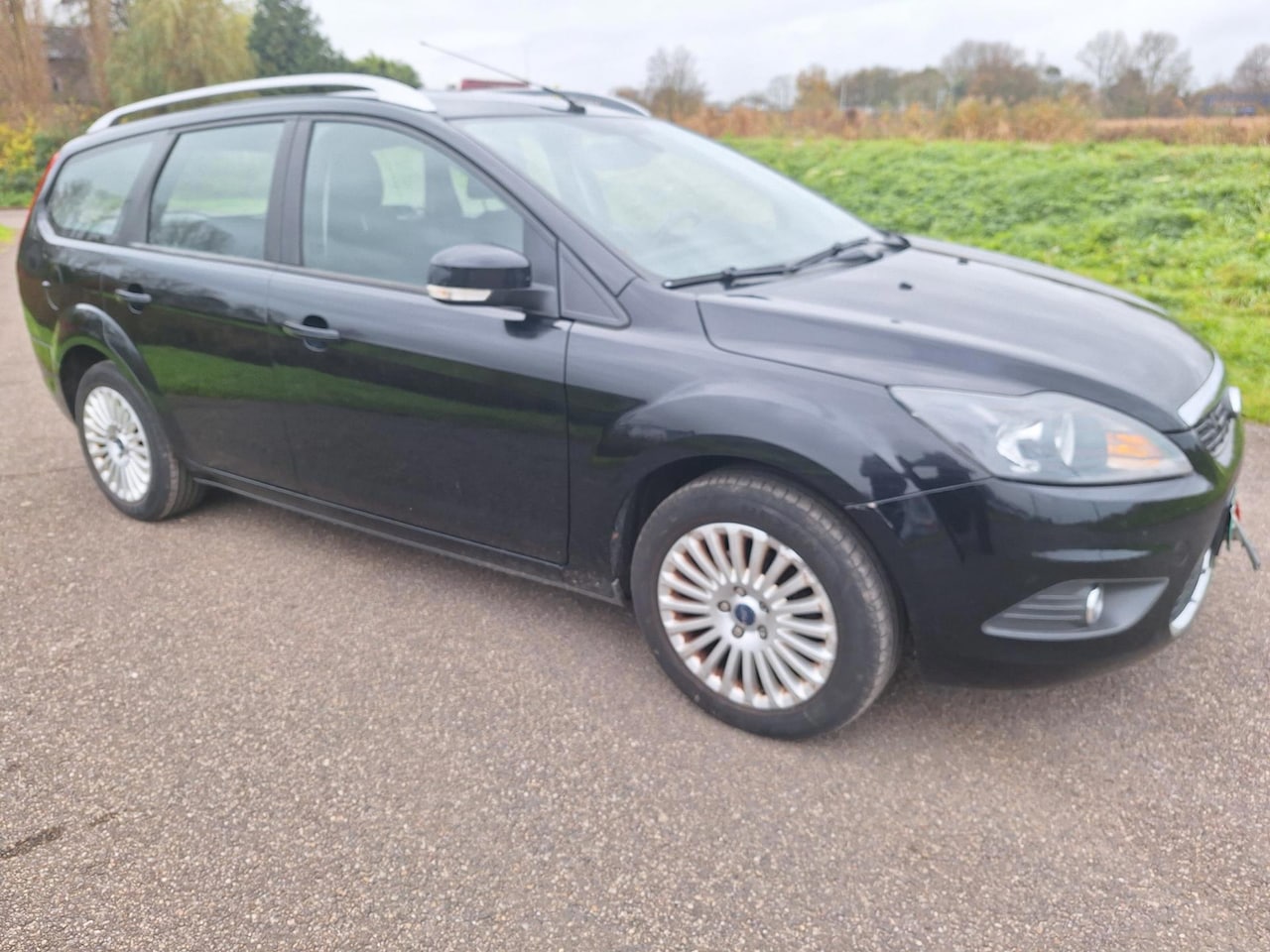 Ford Focus Wagon - 1.8 Titanium Flexi Fuel Distr. vv - AutoWereld.nl