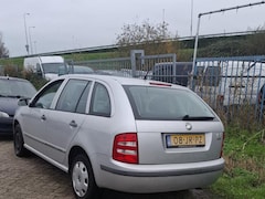 Skoda Fabia Combi - 1.4-16V Comfort