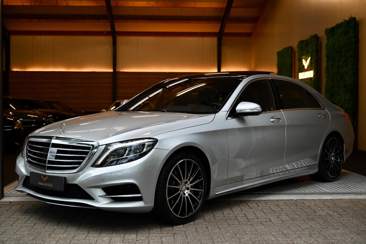 Mercedes-Benz S-klasse - 500 PLUG-IN HYBRID Lang - AMG - Massage - Vlakkenverwarming - Panoramadak - Parfumisering - AutoWereld.nl