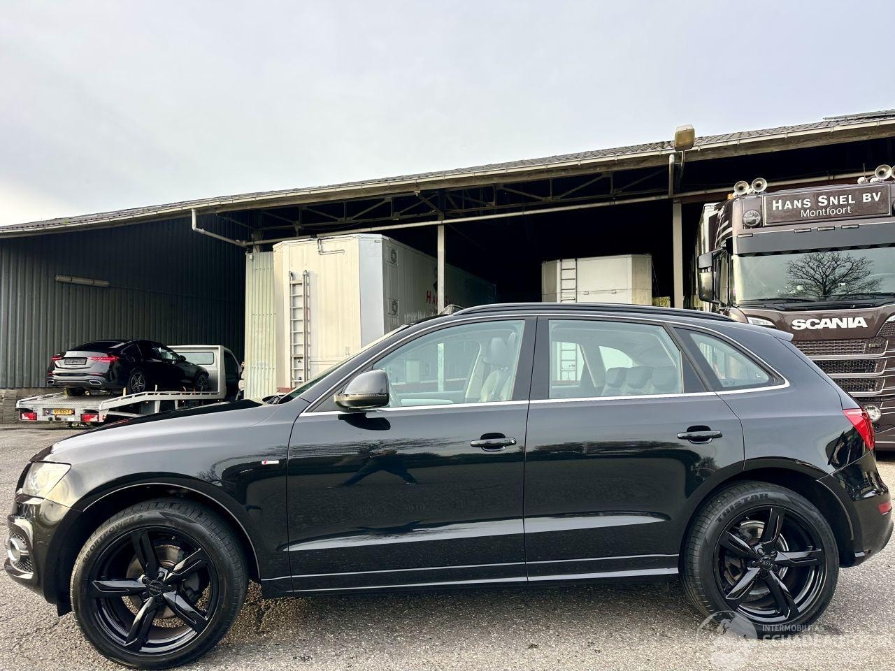 Audi Q5 - 2.0 TFSI quattro 211pk 7-traps aut S-line - pano - xenon - b&o - stoelverw v+a - 20 inch - - AutoWereld.nl