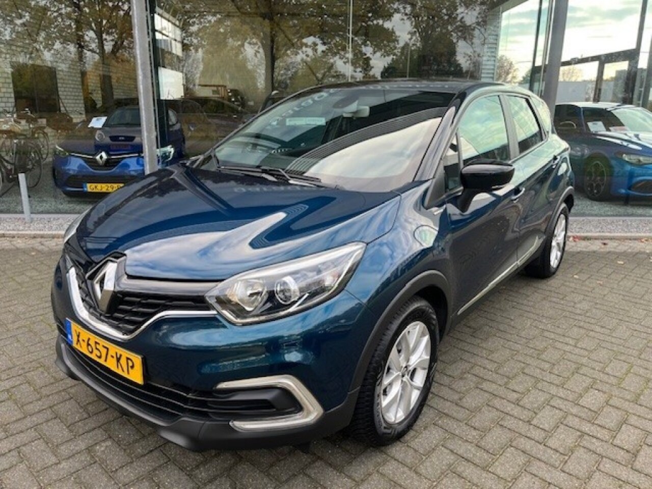 Renault Captur - 0.9 LIMITED CLIMA/NAVI/STOELVERWARMING - AutoWereld.nl