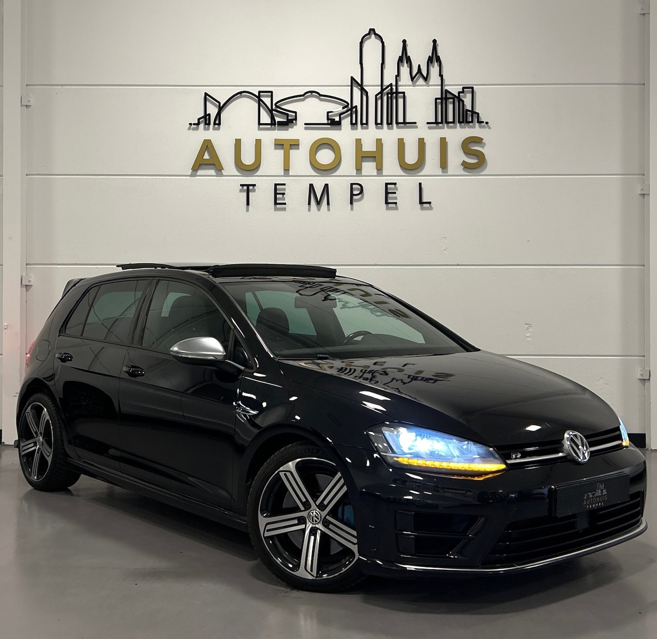 Volkswagen Golf - 2.0 TSI R 4Motion Airco Pano Leder Sfeer 18Inch Pdc Cruise Climate Camera Nwe Apk - AutoWereld.nl