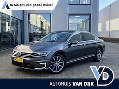 Volkswagen Passat - 1.4 TSI GTE Connected Series Plus