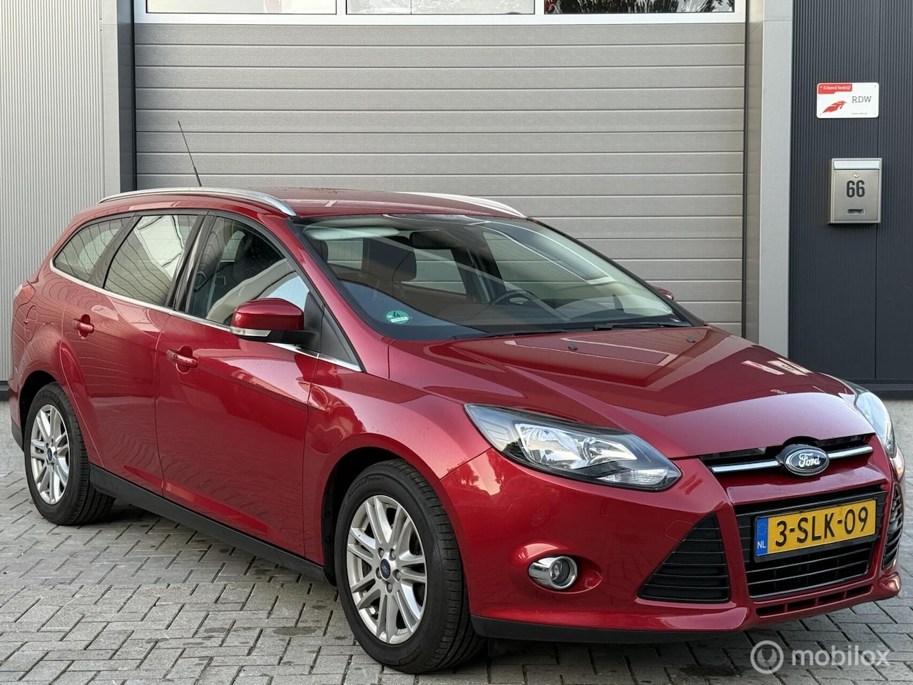 Ford Focus Wagon - 1.0 EcoBoost Titanium 1.0 EcoBoost Titanium - AutoWereld.nl