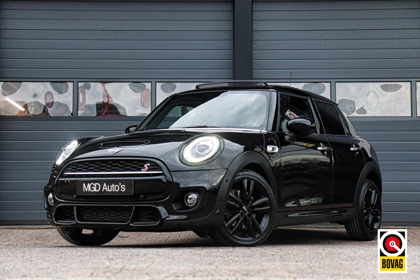 MINI Cooper S - Mini 2.0 JCW-Pakket /LED/PANODAK/HARMAN-KARDON/CARPLAY/CAMERA/STOELVERW.! - AutoWereld.nl