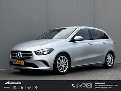 Mercedes-Benz B-klasse - 180 Business Solution Luxury Automaat / Virtual Cockpit / Navigatie / Stoelverwarming / El