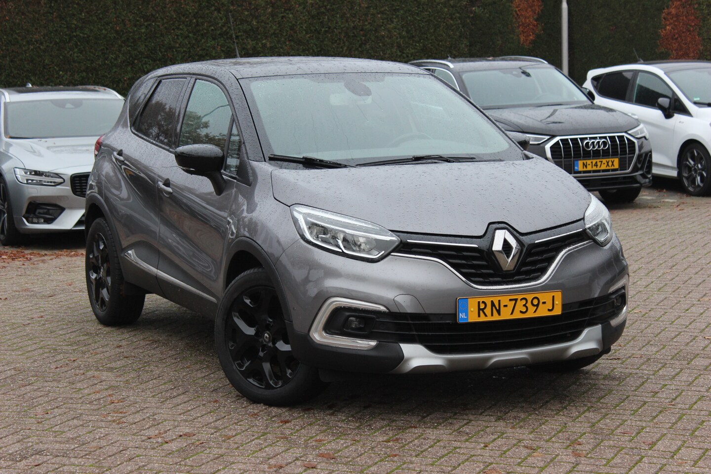 Renault Captur - 1.2 TCe Intens 63.468 km! / Camera / Navigatie / Keyless / 17'' / Armsteun / DAB / Cruise - AutoWereld.nl