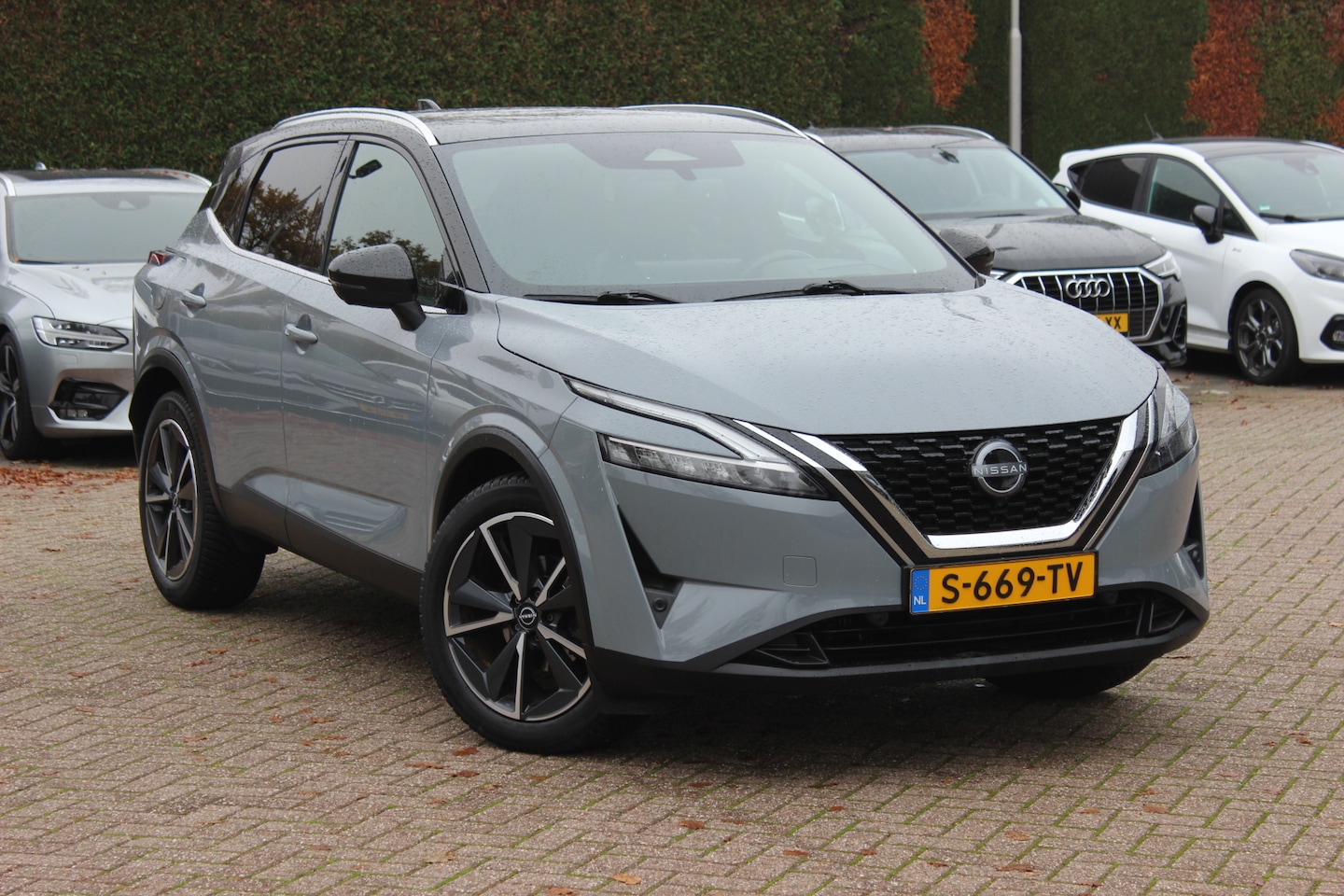 Nissan Qashqai - 1.3 MHEV Tekna / Panoramadak / 360Camera / Head-up / Half leder / Matrix LED / 19'' / Stoe - AutoWereld.nl
