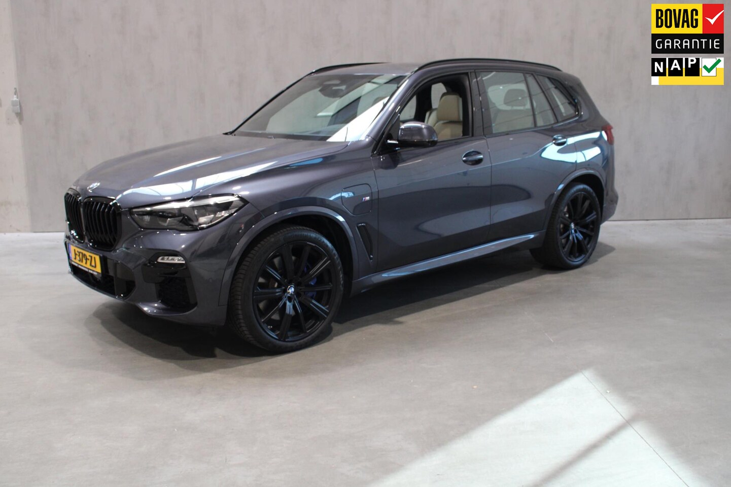 BMW X5 - XDrive45e High Executive 22inch M-Sport/Panoramadak/360 Camera Prijs is rijklaar incl bova - AutoWereld.nl