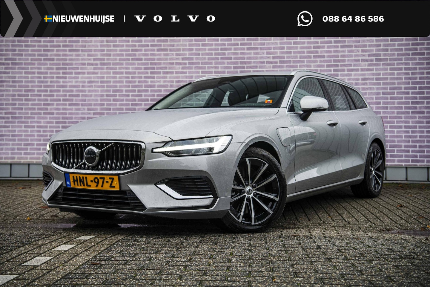 Volvo V60 - 2.0 T6 Plug-in hybrid AWD Essential Bright - AutoWereld.nl