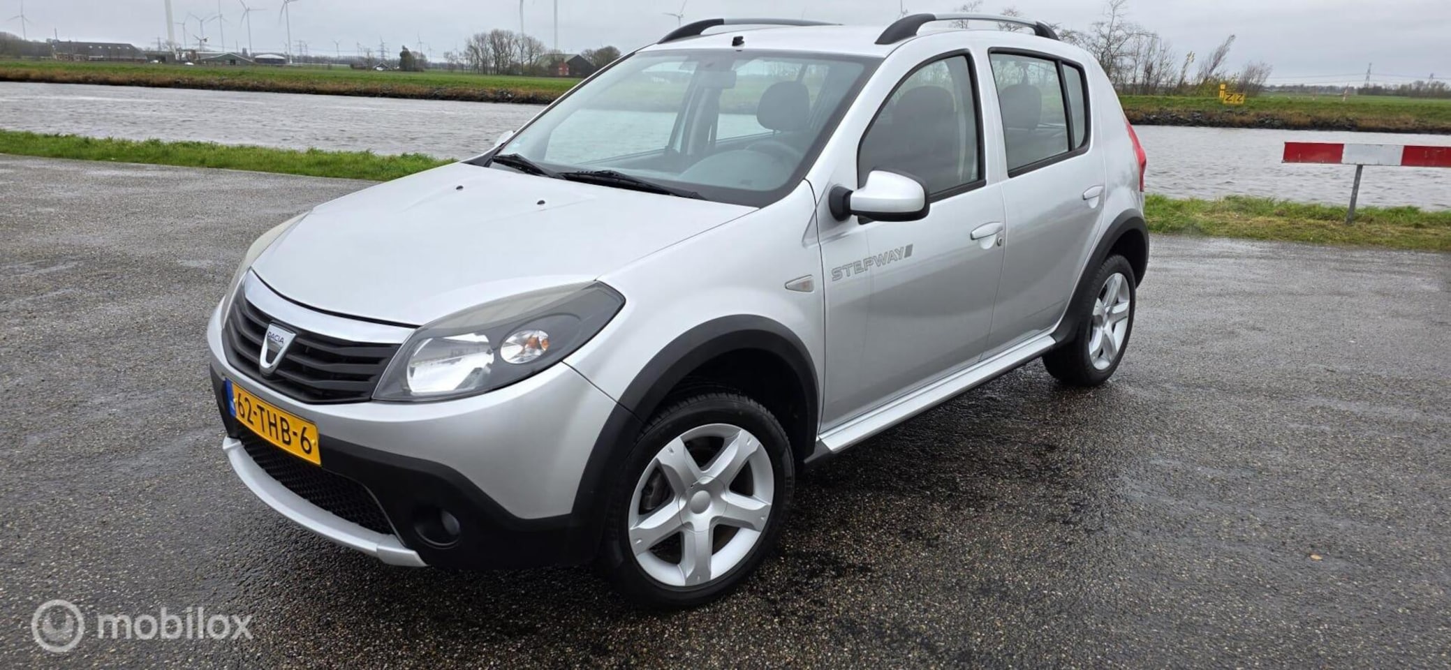 Dacia Sandero Stepway - 1.6 LPG, Nieuw apk !! - AutoWereld.nl