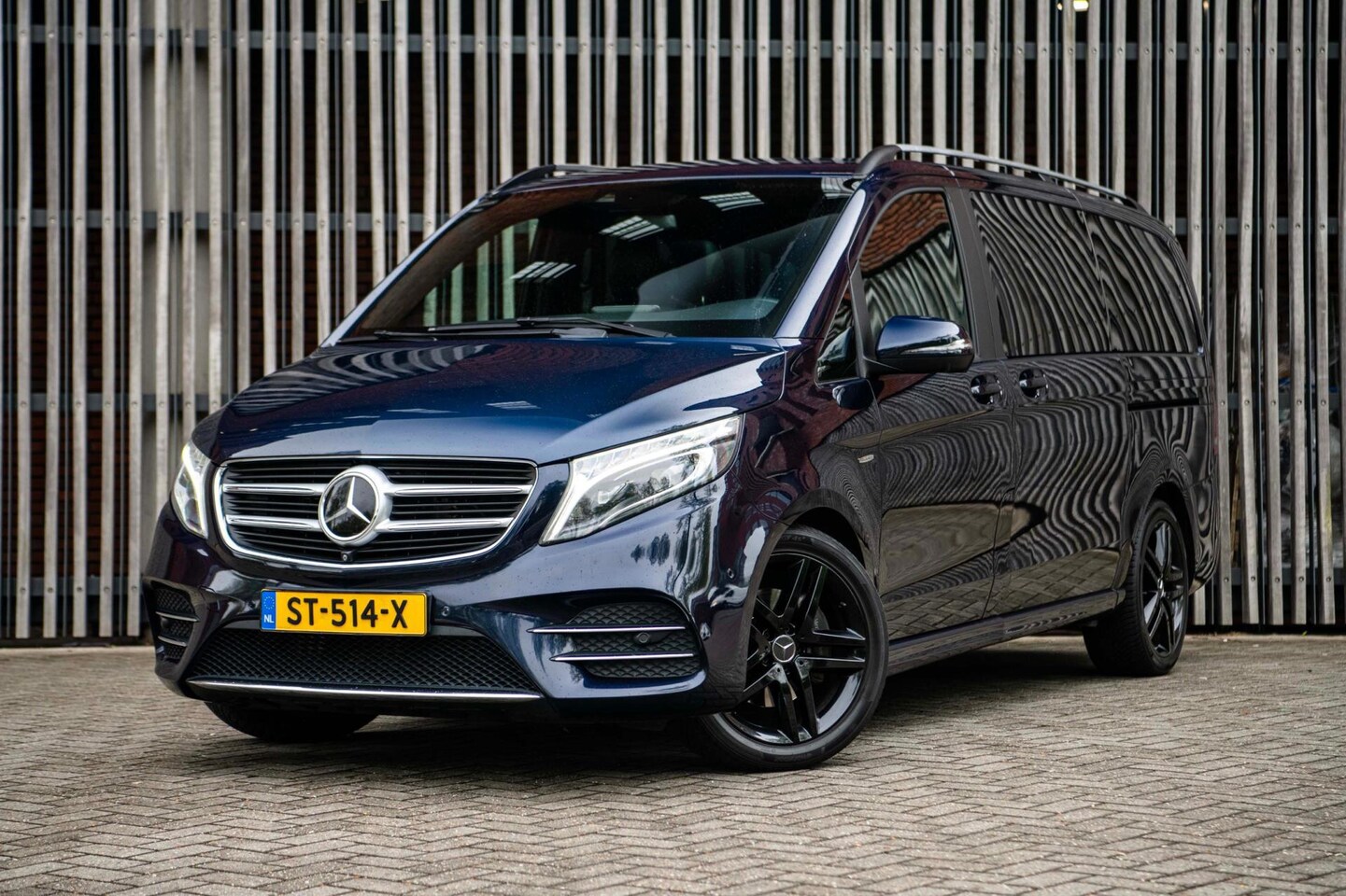 Mercedes-Benz V-klasse - V250d 190pk Exclusive AMG 7-Persoons |ALLE OPTIES|incl. BTW/BPM|4x Stoelkoeling/verwarming - AutoWereld.nl