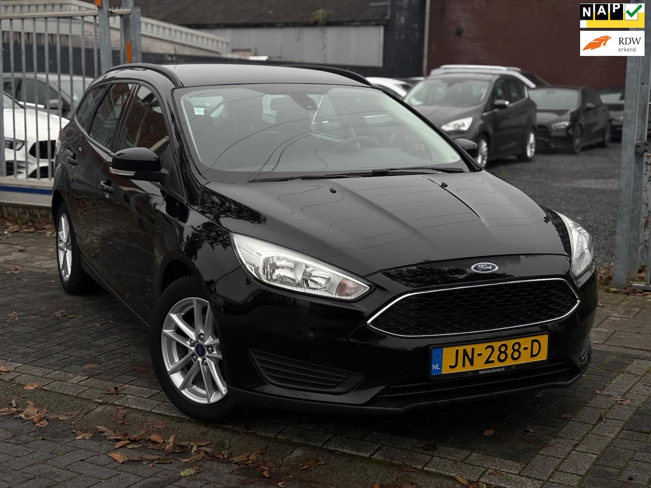 Ford Focus Wagon - 1.0 Trend | Nwe D-Riem | Navigatie | 16” LMV | Airco | Parkeersensoren achter | - AutoWereld.nl