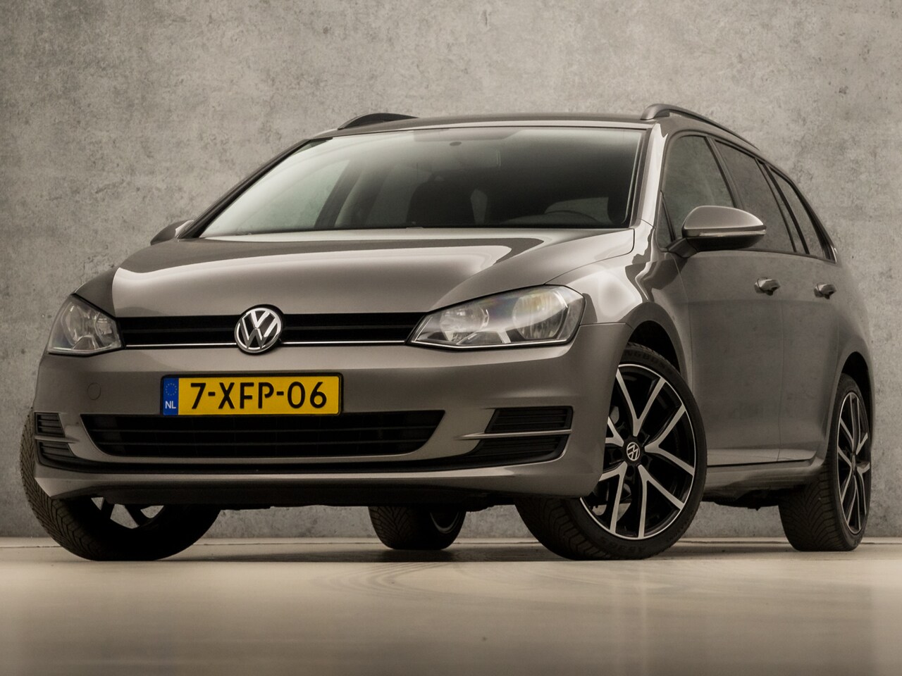 Volkswagen Golf Variant - 1.2 TSI Sport (SCHERM, LM VELGEN, 1e EIGENAAR, CRUISE, GETINT GLAS, SPORTSTOELEN, ELEK PAK - AutoWereld.nl