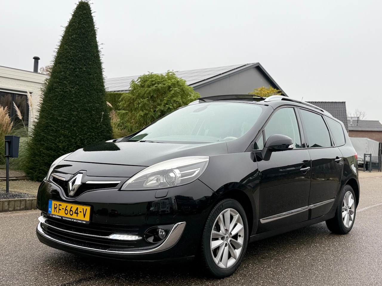 Renault Scénic - 1.6 dCi Bose/ Pano - AutoWereld.nl