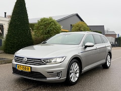Volkswagen Passat Variant - 1.4 TSI GTE Connected Series Plus/ Pano
