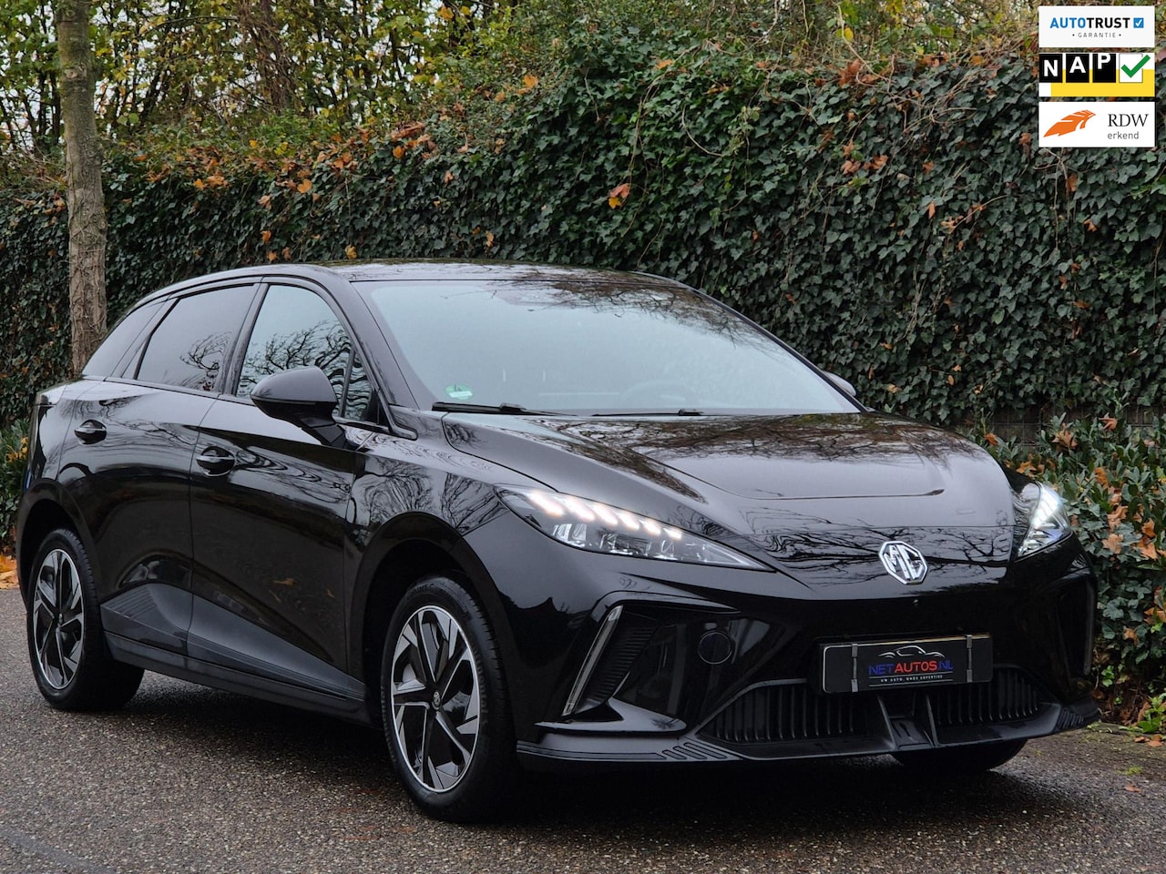 MG MG4 Electric - 64 KhW Full Optie 360 Cam Pilot CarPlay LED 5 jaar Fabrieksgarantie! 1e- EigenaarNL NAP To - AutoWereld.nl