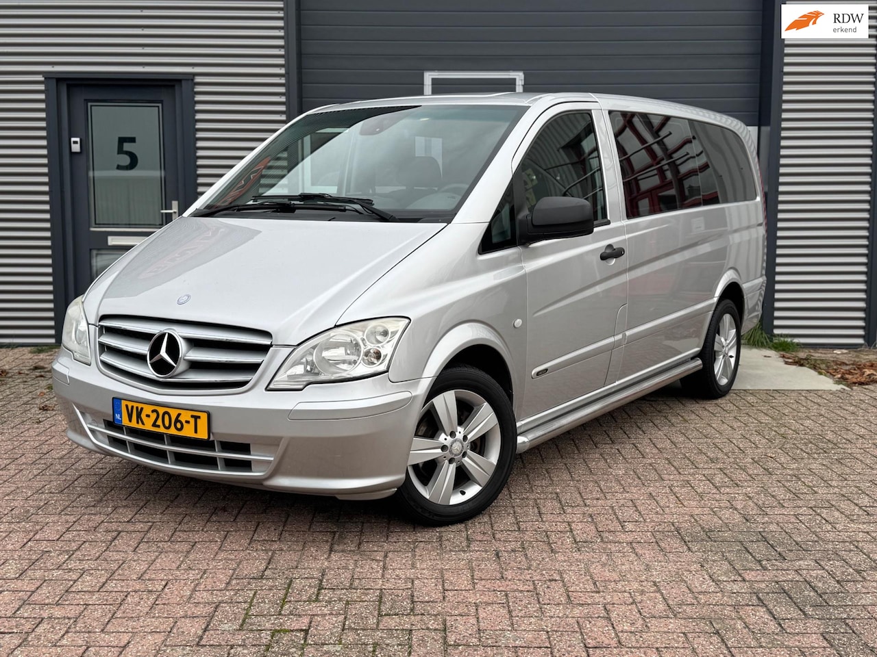 Mercedes-Benz Vito - 122 CDI 320 V6 Lang Edition DUBBELCABINE|5PERS|AUTOMAAT|224PK - AutoWereld.nl