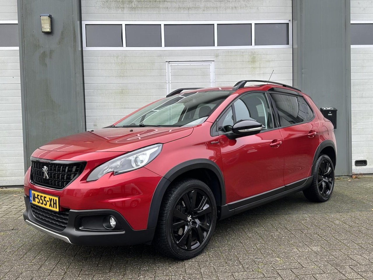 Peugeot 2008 - 1.2 PureTech GT-Line Automaat|Camera|Navi|Carplay - AutoWereld.nl