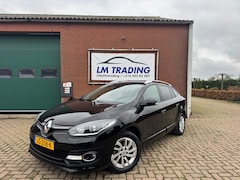 Renault Mégane Estate - 1.2 TCe Limited NAVI PDC TREKHAAK CRUISE LMV LED 2E EIGENAAR, NAP COMPLEET BOEKJES + 2 SLE