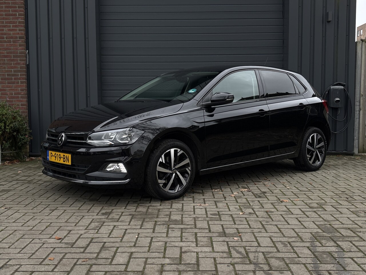 Volkswagen Polo - 1.0 TSI Comfortline Business - Clima - Stoelverwarming - PDC - - AutoWereld.nl