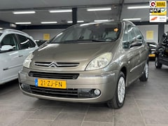 Citroën Xsara Picasso - 1.6i-16V Image clima cruise controle elektrische pakket lm velgen parkeersensoren trekhaak