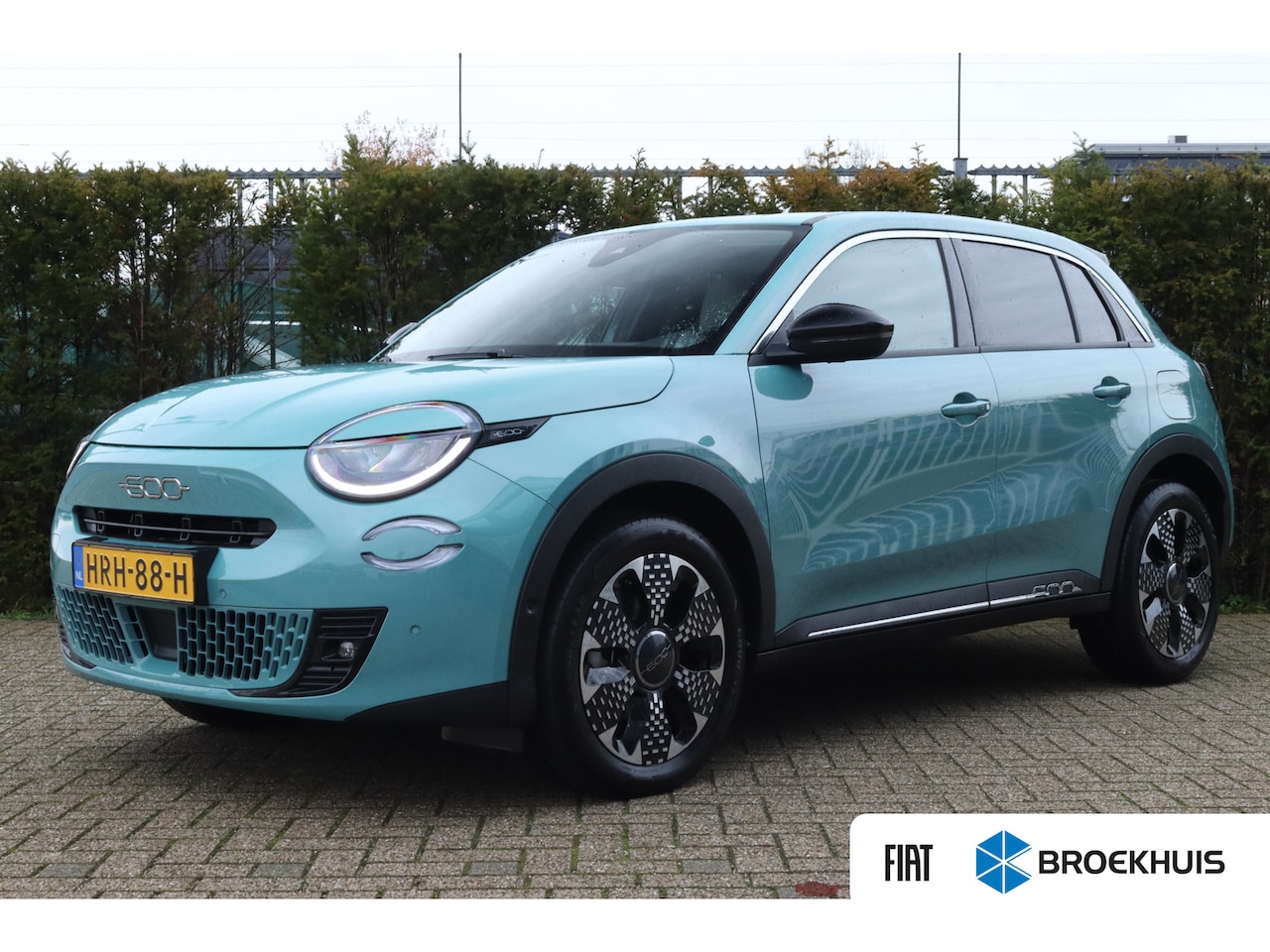 Fiat 600 - 1.2 Hybrid La Prima | Adapt. Cruise | Stoelverwarming | Massage | Carplay | Leder | Elektr - AutoWereld.nl