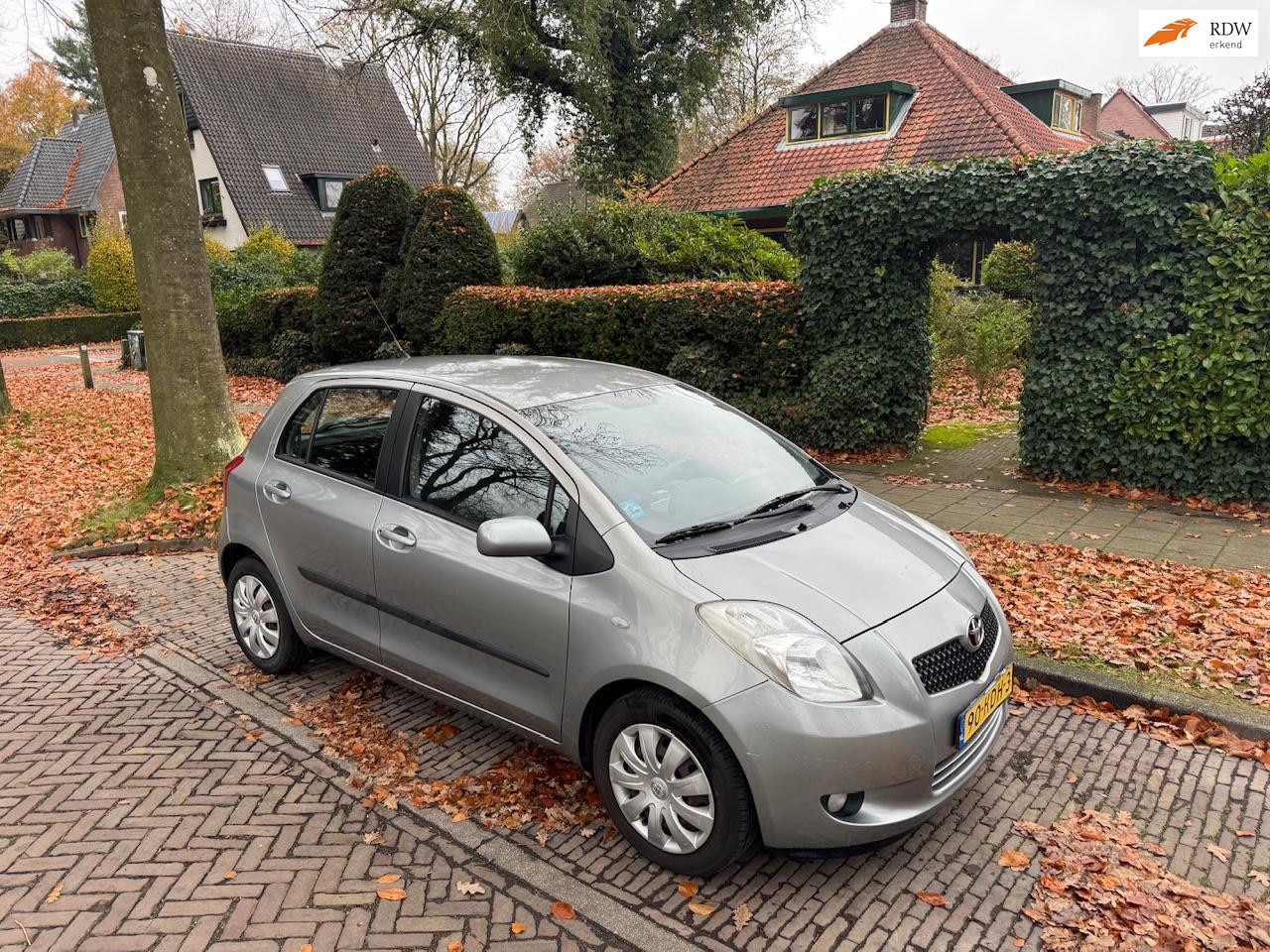 Toyota Yaris - 1.3 VVTi 1e eigenaar| Automaat| Dealer onderhouden|NAP| APK - AutoWereld.nl