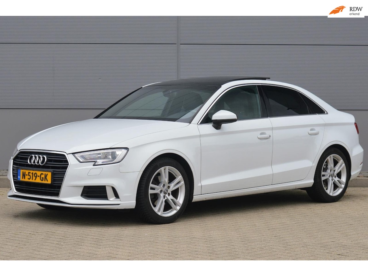 Audi A3 Limousine - 1.4 TFSI CoD Design Pro Line Plus 1.4 TFSI CoD Design Pro Line Plus - AutoWereld.nl