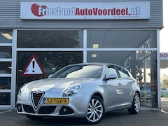 Alfa Romeo Giulietta - 1.4 T Distinctive 170 PK / Leder / Stoelverw. / PDC / Cruise / Clima / 2012