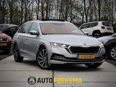 Skoda Octavia Combi - 1.5 TSI First Edition Pano Virtual cockpit LED