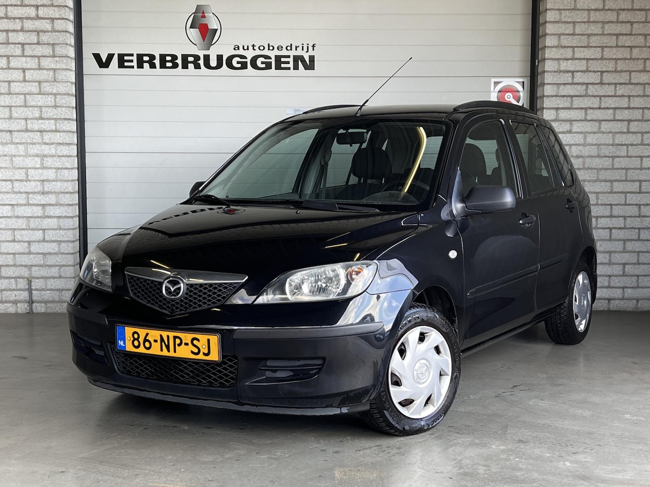 Mazda 2 - 1.4 Exclusive | Trekhaak | Radio | ALL-Season banden - AutoWereld.nl