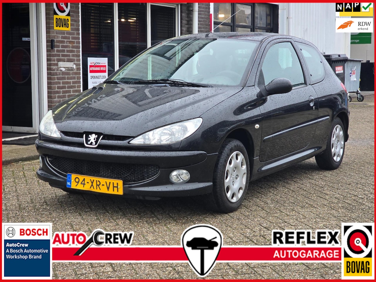 Peugeot 206 - 1.4 Forever ELEKTR. PAKKET - AutoWereld.nl