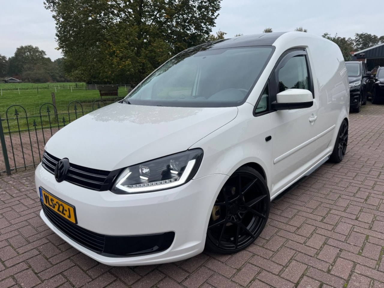 Volkswagen Caddy - 1.6 TDI DSG*Rotiform 19 INCH*Dikke Caddy*Car Play*Carbon, GTI enz - AutoWereld.nl