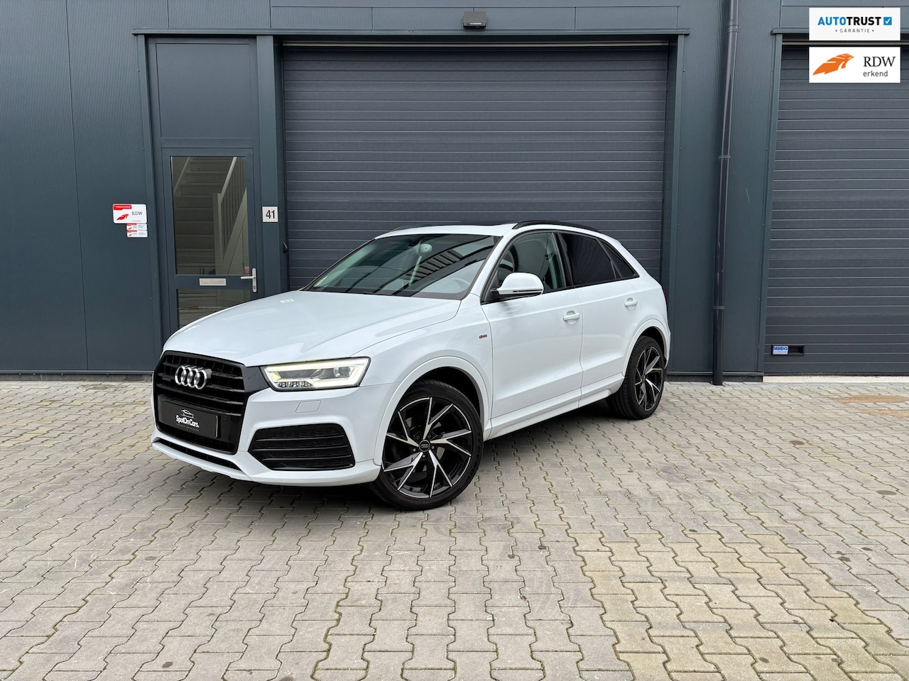 Audi Q3 - 2.0 TFSI Quattro S-LINE AUTOMAAT PANO KEYLESS CAMERA - AutoWereld.nl