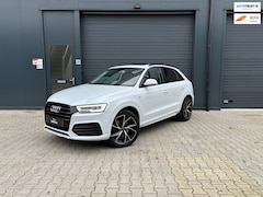 Audi Q3 - 2.0 TFSI 220pk Quattro S-Line AUTOMAAT PANO KEYLESS CAMERA