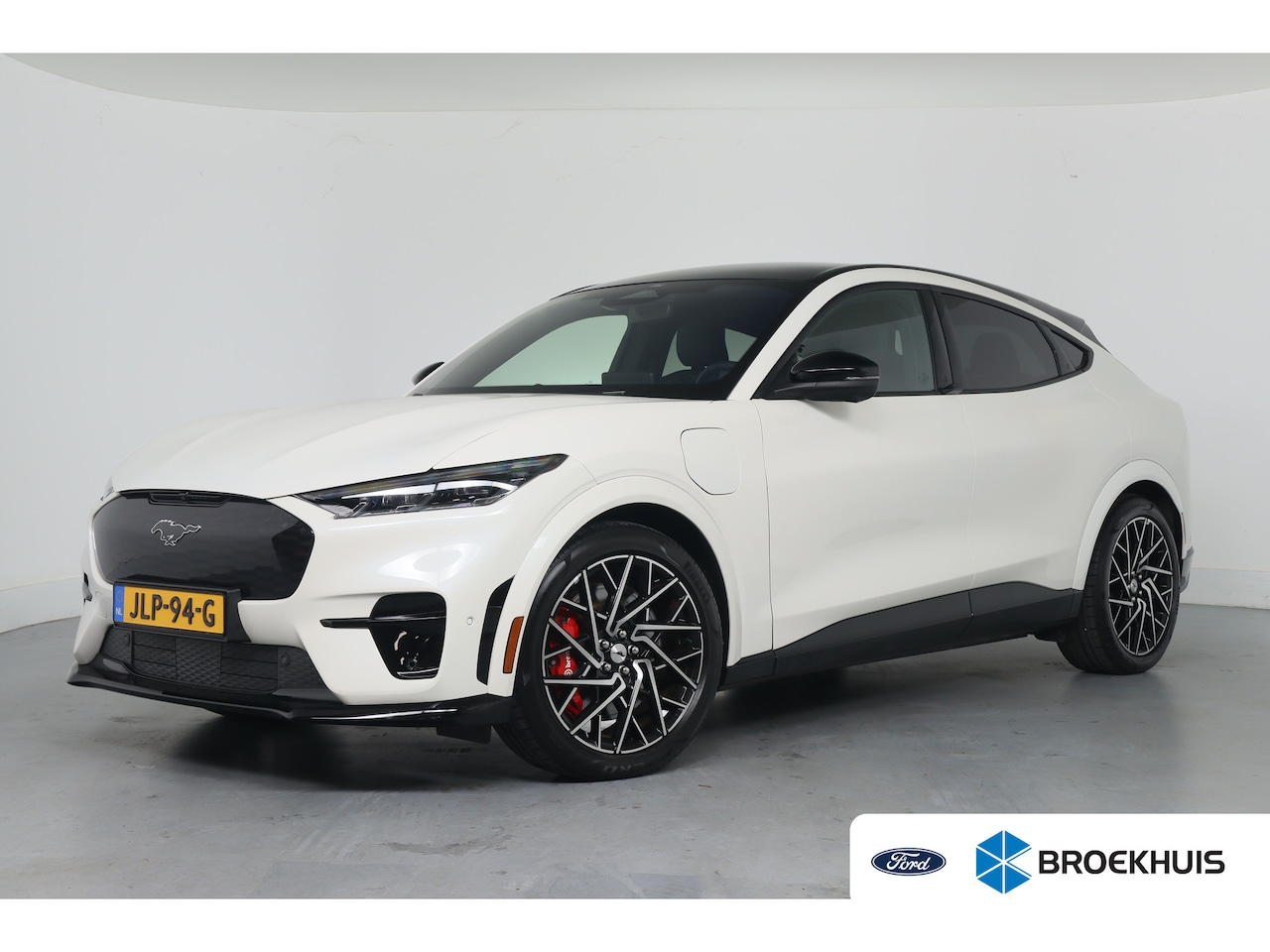 Ford Mustang Mach-E - GT AWD | Panorama Dak | B&O | Winter pack | Memory Zetels | Clima | Camera | Cruise Adapti - AutoWereld.nl